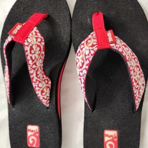 NWoT Teva Flip Flops